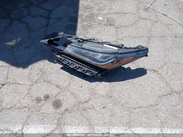 Toyota VENZA LE 2021 JTEAAAAH7MJ033133 Image 18