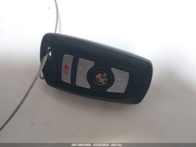 WBA5A5C5XFD513861 BMW 528I