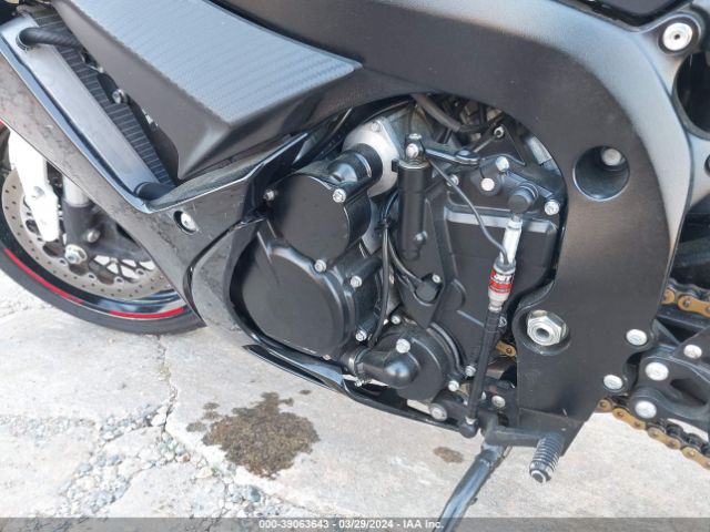 2019 SUZUKI GSX-R750 JS1GR7MA4K7100039 Photo 8