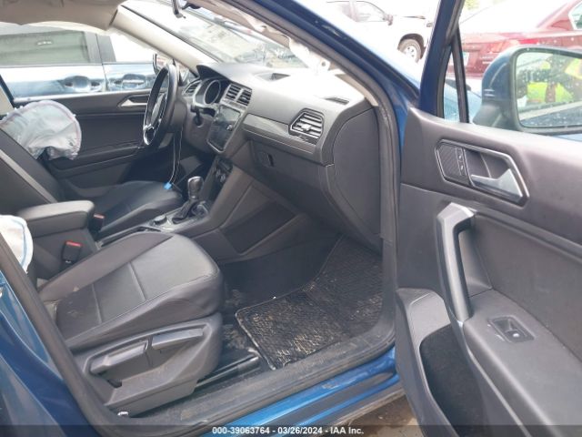 2018 VOLKSWAGEN TIGUAN 3VV2B7AX8JM167620 Photo 4