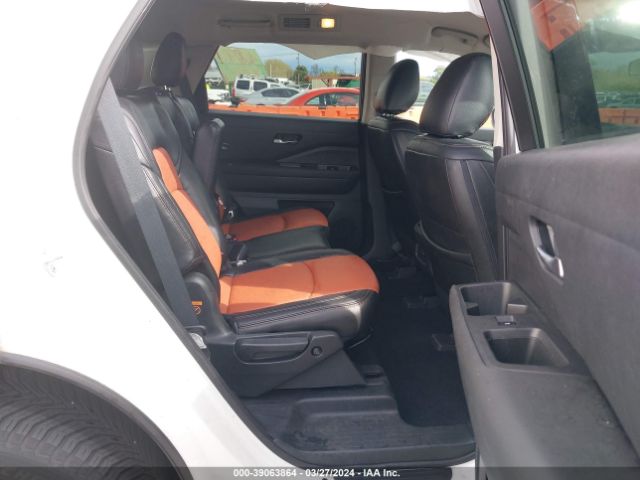 5N1DR3BC1NC225870 Nissan Pathfinder Sv 4wd