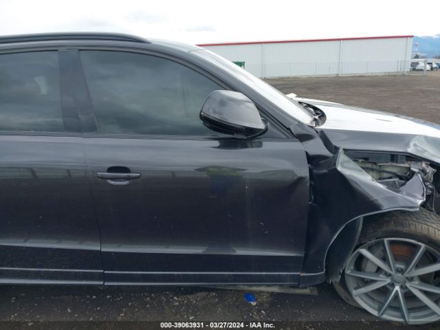 WA1D7AFP0HA021048 Audi Q5 3.0t Premium Plus