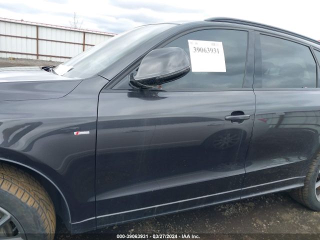 WA1D7AFP0HA021048 Audi Q5 3.0t Premium Plus
