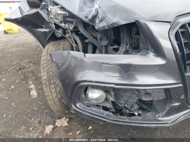 WA1D7AFP0HA021048 Audi Q5 3.0t Premium Plus
