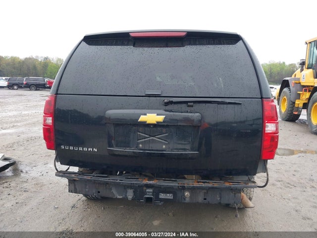 Chevrolet Suburban 1500 Lt 2014 1GNSKJE72ER220054 Image 17