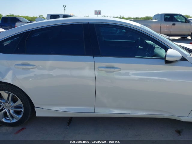 Honda ACCORD LX 2018 1HGCV1F1XJA150408 Image 14