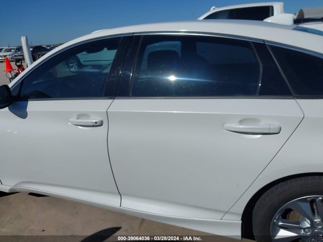 Honda ACCORD LX 2018 1HGCV1F1XJA150408 Image 15