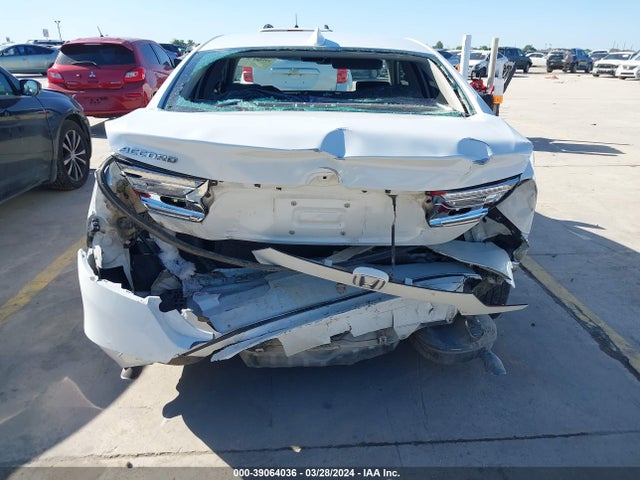 Honda ACCORD LX 2018 1HGCV1F1XJA150408 Image 17