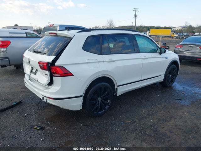 3VV2B7AXXLM144830 Volkswagen Tiguan 2.0t Se/2.0t Se R-line Black/2.0t Sel