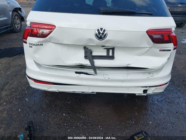 3VV2B7AXXLM144830 Volkswagen Tiguan 2.0t Se/2.0t Se R-line Black/2.0t Sel