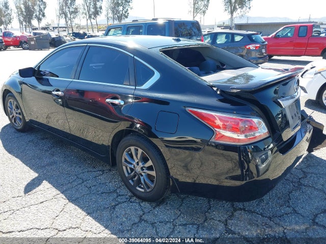 Nissan Altima 2.5 S 2015 1N4AL3AP8FC585884 Image 3