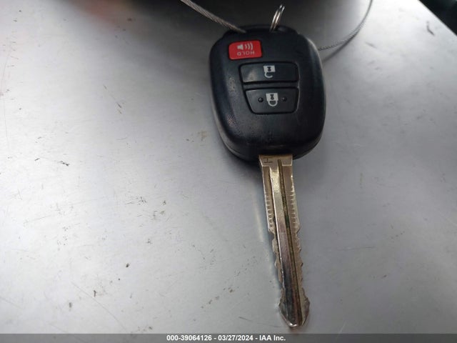 Toyota RAV4 LE 2017 2T3ZFREV1HW391441 Image 11