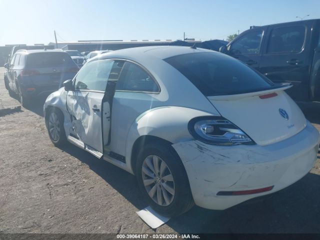 3VWFD7AT2JM702686 Volkswagen Beetle 2.0t Coast/2.0t S