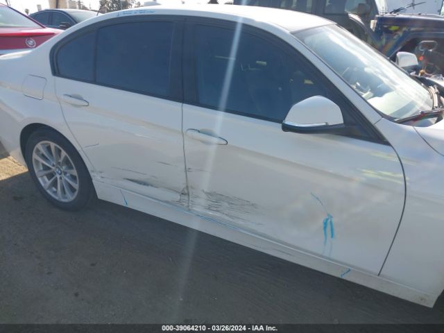 WBA8E1G37HNU18996 BMW 320i
