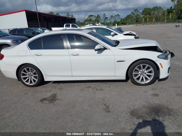 BMW 535i Xdrive 2015 WBA5B3C50FD544067 Image 13