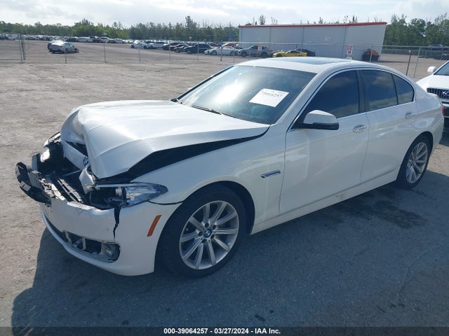 BMW 535i Xdrive 2015 WBA5B3C50FD544067 Image 2