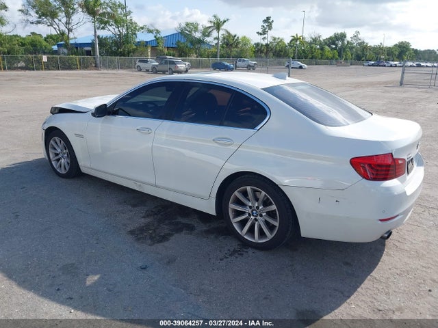 BMW 535i Xdrive 2015 WBA5B3C50FD544067 Image 3