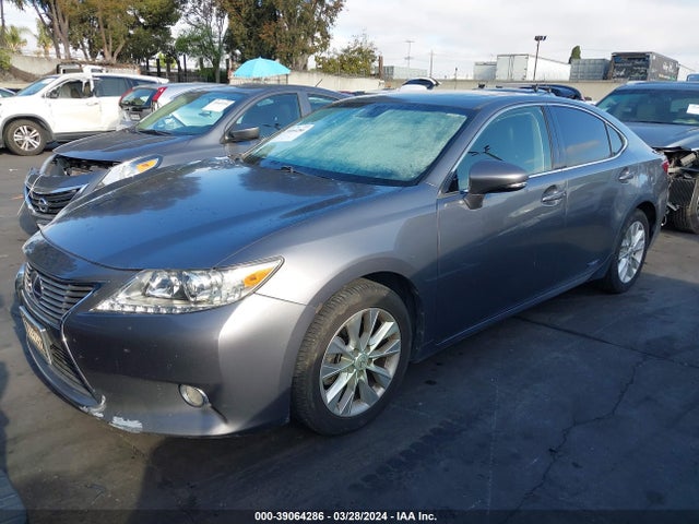Lexus ES 300H 2015 JTHBW1GG0F2091055 Image 2