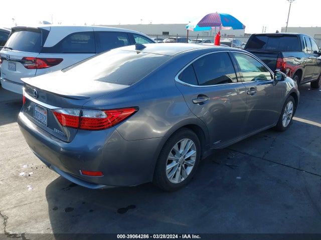 Lexus ES 300H 2015 JTHBW1GG0F2091055 Image 4