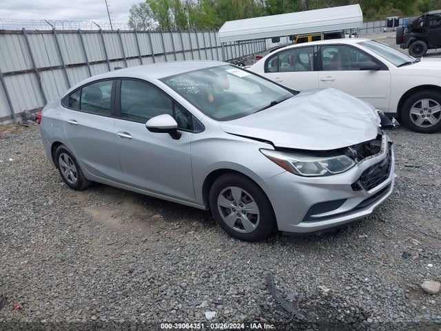 Chevrolet Cruze Ls Auto 2018 1G1BC5SM3J7148111 головне зображення