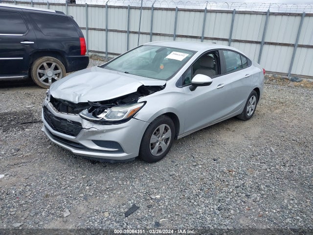 Chevrolet Cruze Ls Auto 2018 1G1BC5SM3J7148111 Image 2