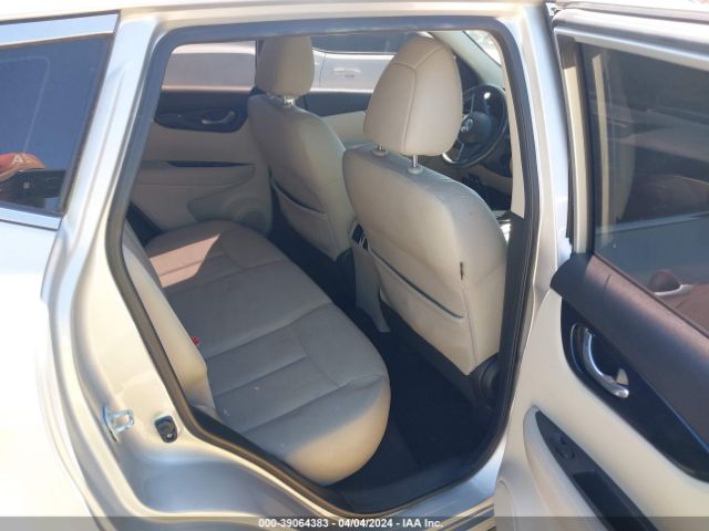 JN1BJ1CP9JW105738 Nissan Rogue Sport Sl