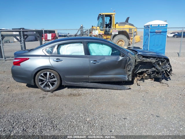 Nissan Altima 2.5 Sr 2016 1N4AL3AP3GN322059 Image 12