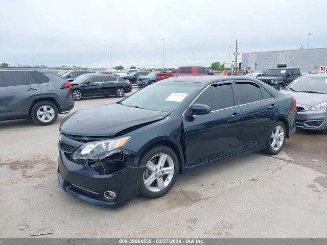 Toyota CAMRY SE 2014 4T1BF1FK7EU810582 Image 2