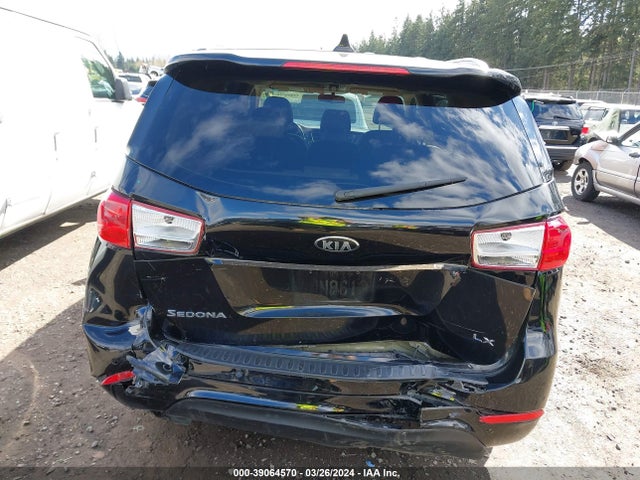 KIA SEDONA LX 2018 KNDMB5C14J6379788 Image 16