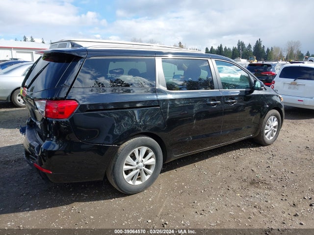KIA SEDONA LX 2018 KNDMB5C14J6379788 Image 4