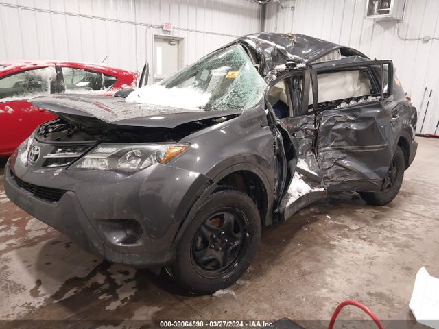Toyota RAV4 LE 2015 JTMBFREV3FD156017 Image 2