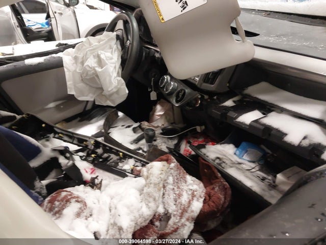 Toyota RAV4 LE 2015 JTMBFREV3FD156017 Image 5