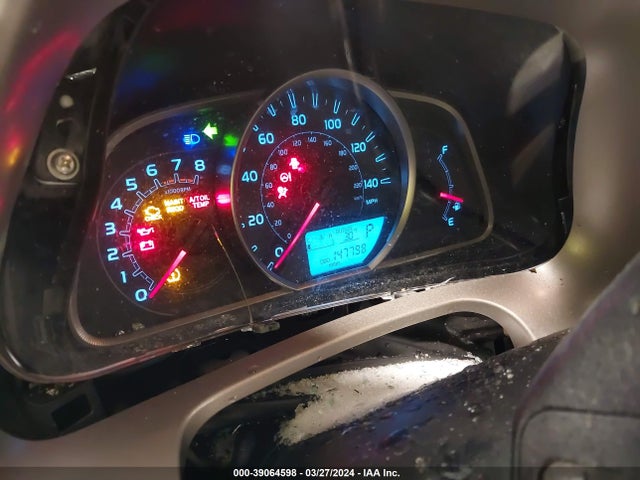 Toyota RAV4 LE 2015 JTMBFREV3FD156017 Image 7