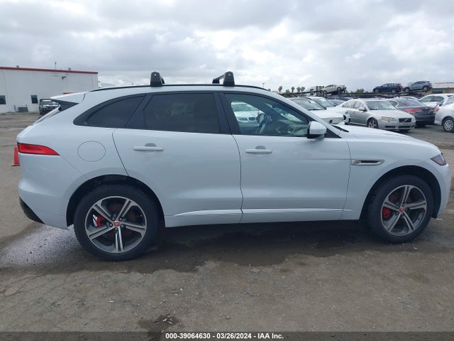 Jaguar F-PACE S 2017 SADCM2BV7HA889945 Image 13