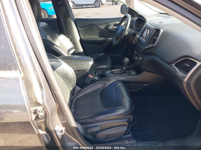 1C4PJLLB8KD204258 Jeep Cherokee Latitude Plus Fwd