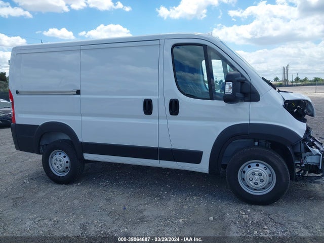 3C6LRVNG2PE585503 RAM Promaster 1500 Low Roof 118 Wb