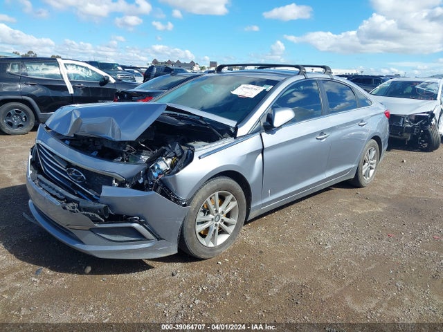 Hyundai SONATA SE 2017 5NPE24AF4HH504060 Image 2