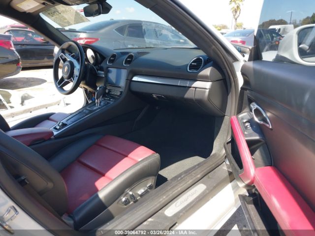 WP0AA2A89JK260940 Porsche 718 Cayman