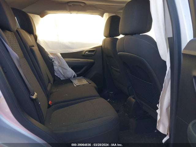 Chevrolet TRAX LS 2018 KL7CJKSB1JB704229 Image 8