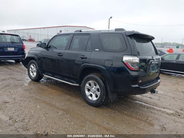 Toyota 4RUNNER SR5 2021 JTEEU5JR8M5232354 Image 3