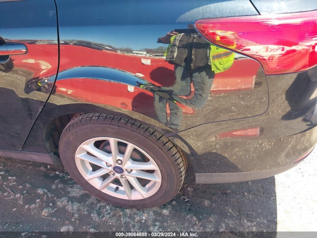 Ford FOCUS SE 2017 1FADP3F29HL208725 Image 6