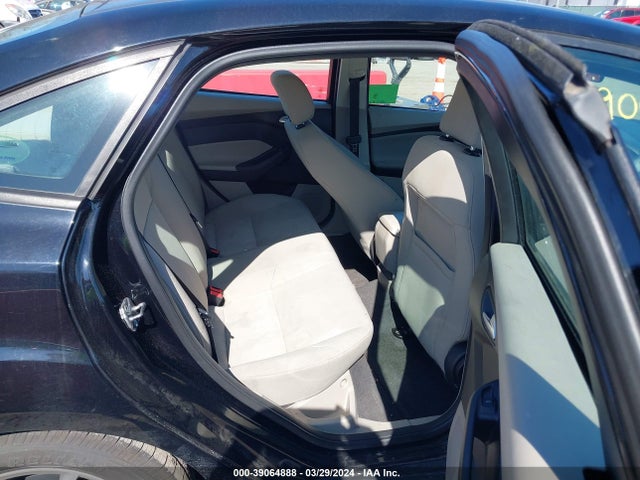 Ford FOCUS SE 2017 1FADP3F29HL208725 Image 8