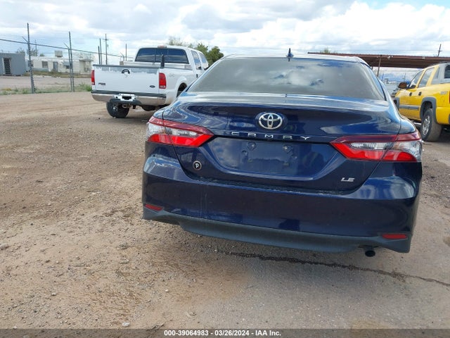 Toyota CAMRY LE 2022 4T1C11AK5NU680201 Image 16