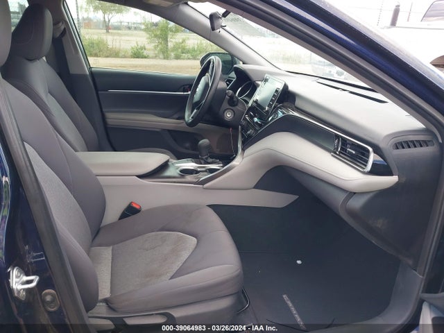 Toyota CAMRY LE 2022 4T1C11AK5NU680201 Image 5