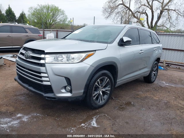 Toyota Highlander Le Plus 2017 5TDZZRFH1HS206905 Image 2