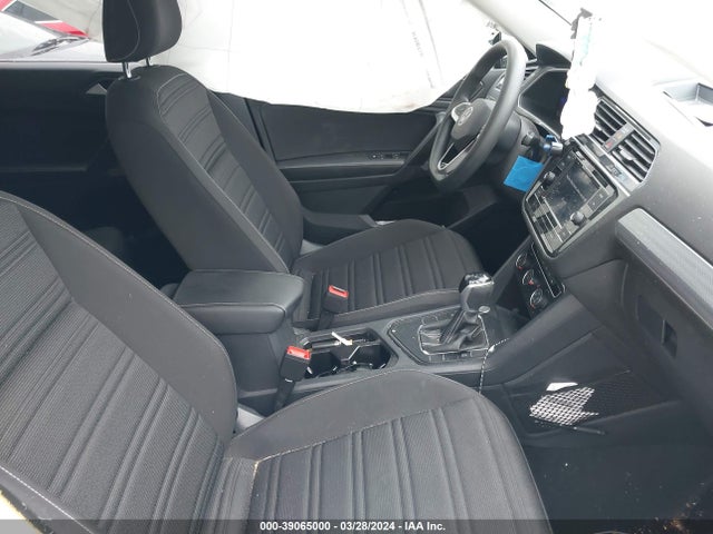 3VV1B7AX7NM132844 Volkswagen Tiguan 2.0t S
