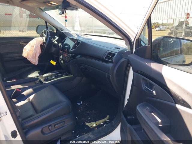Honda Pilot Touring 2019 5FNYF5H61KB029454 Image 5