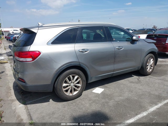 KIA Sorento 2.4l Lx 2017 5XYPG4A30HG303294 Image 4
