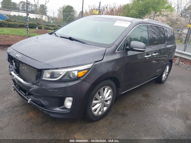 KIA SEDONA EX 2018 KNDMC5C17J6362562 Image 2