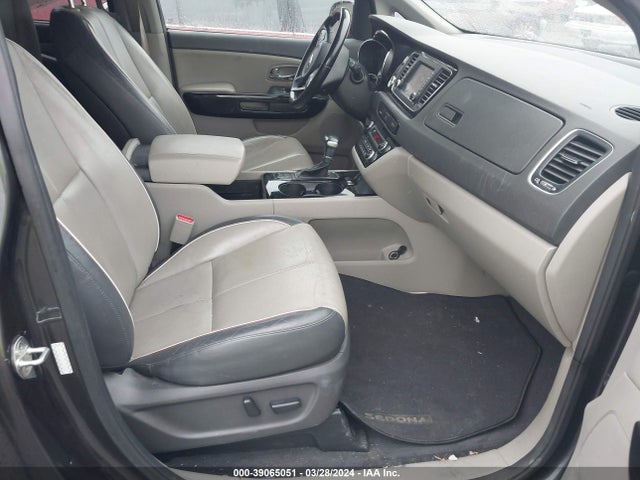 KIA SEDONA EX 2018 KNDMC5C17J6362562 Image 5